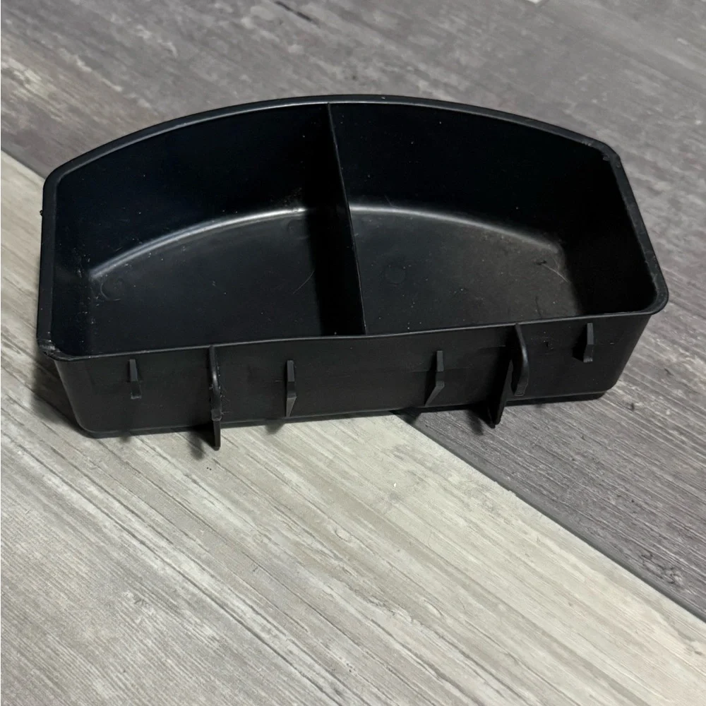 Black Plastic Divider Tray for pet crate